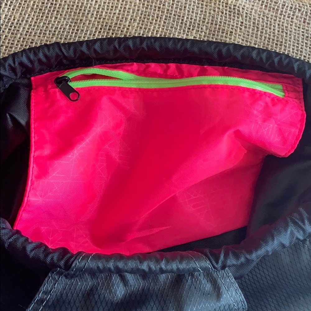 Nike drawstring backpack - Picture 3 of 4